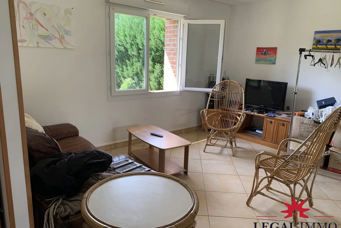 Maison individuelle avec grand terrain et sous-sol à Mézerolles - 5 chambres 