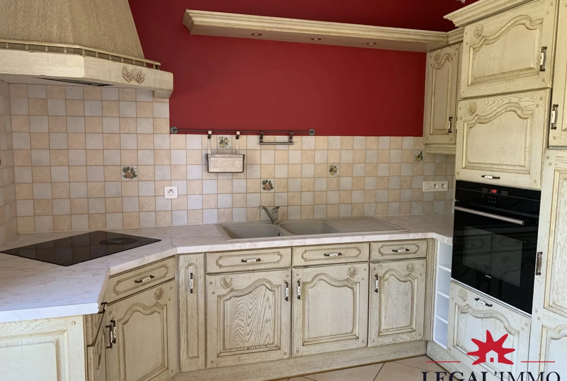 Maison individuelle avec grand terrain et sous-sol à Mézerolles - 5 chambres 