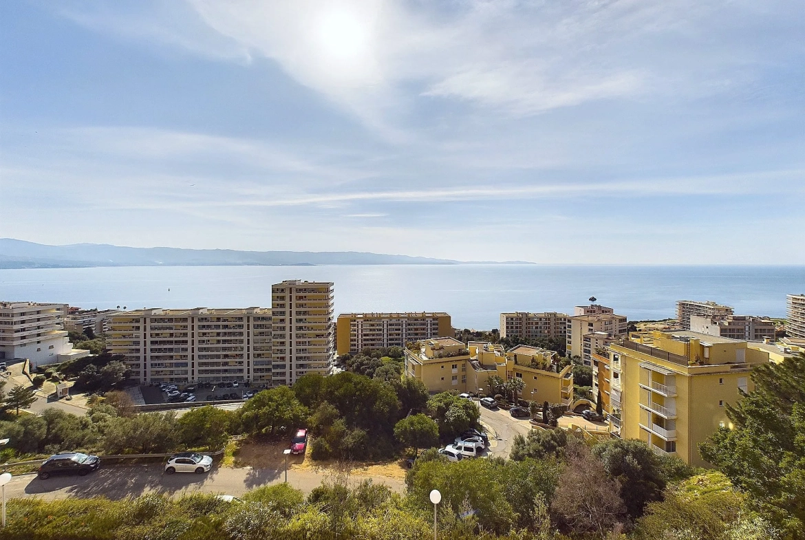 Appartement F1 avec vue mer à Ajaccio - Le Majorque, idéal investissement 
