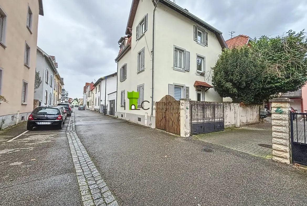 Appartement 3 pièces à Bischheim avec cour privative – Bon investissement 