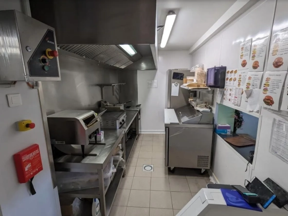 Local pour Dark Kitchen à Livry-Gargan - Espace idéal pour restauration express et livraison