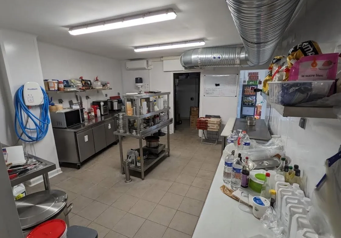 Local pour Dark Kitchen à Livry-Gargan - Espace idéal pour restauration express et livraison 