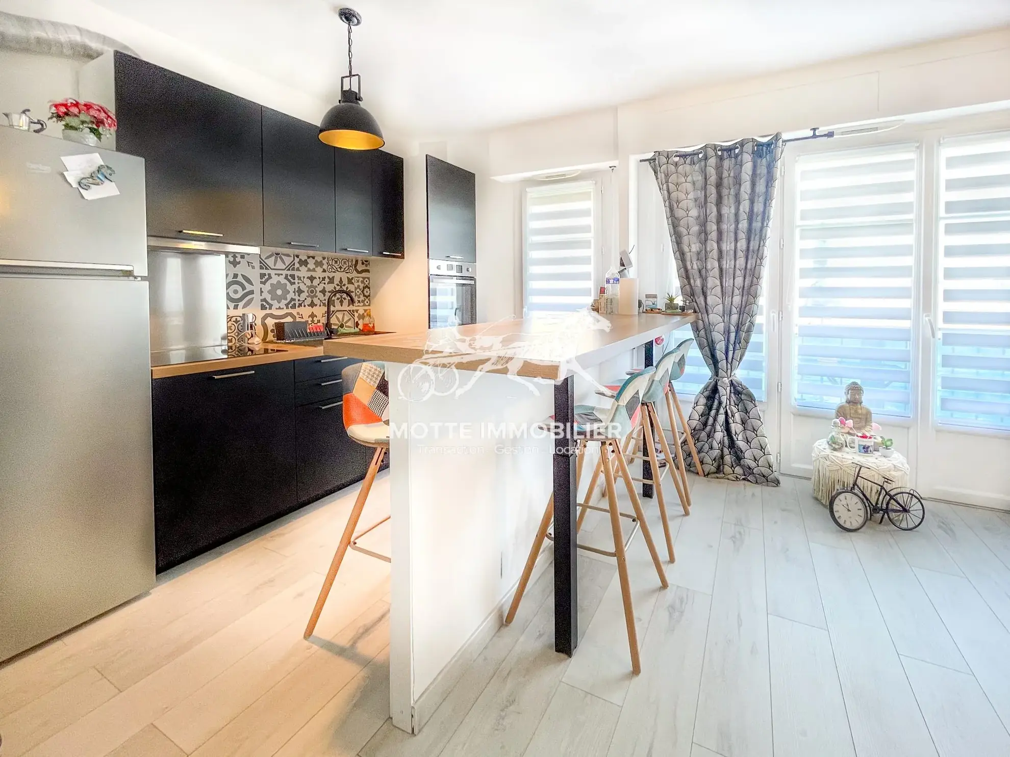 T1 rénové avec balcon et cave à Cagnes-sur-Mer proche gare 