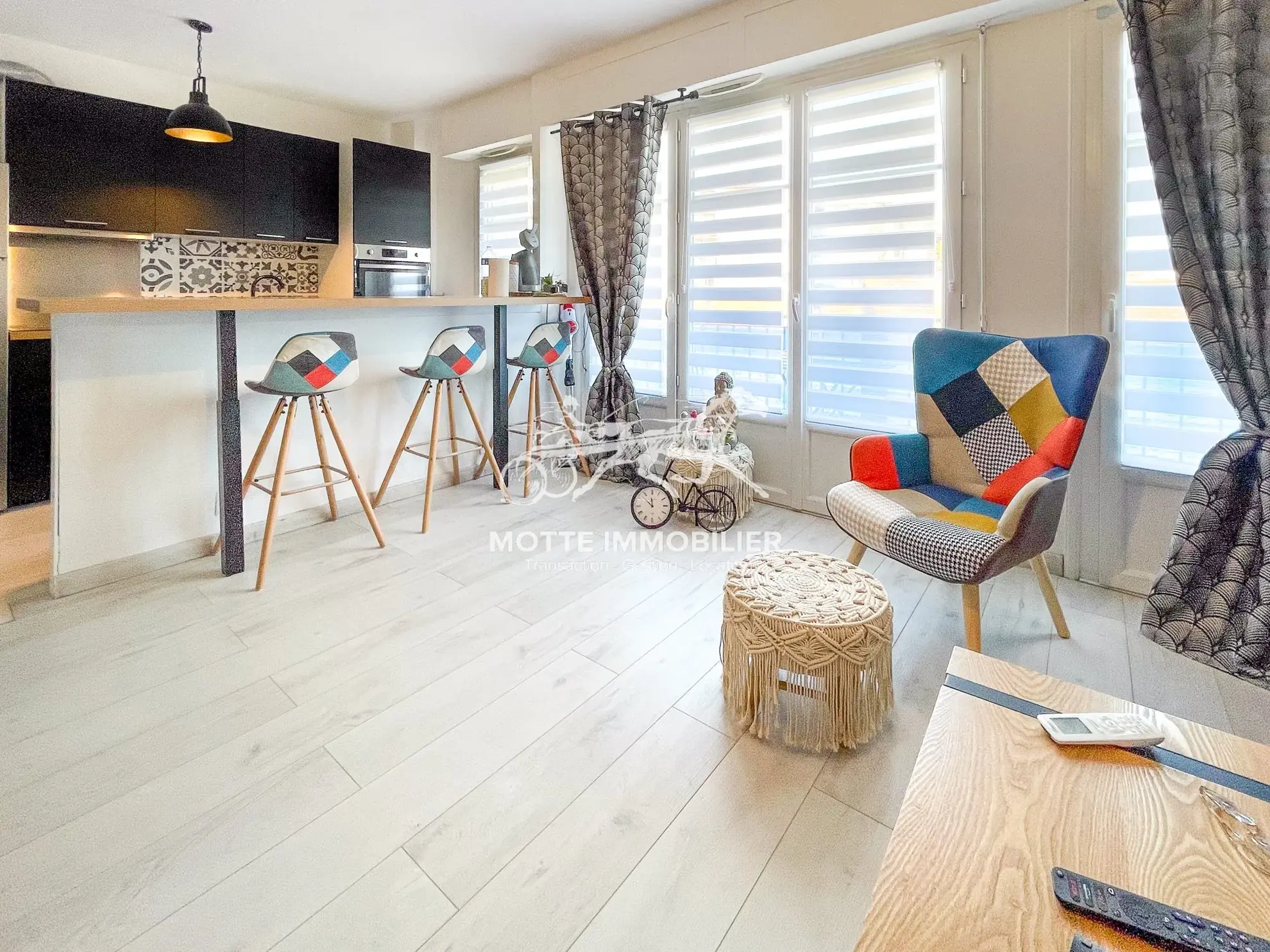 T1 rénové avec balcon et cave à Cagnes-sur-Mer proche gare 