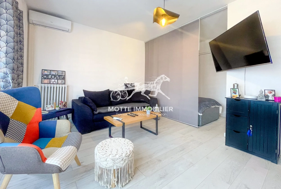 T1 rénové avec balcon et cave à Cagnes-sur-Mer proche gare 