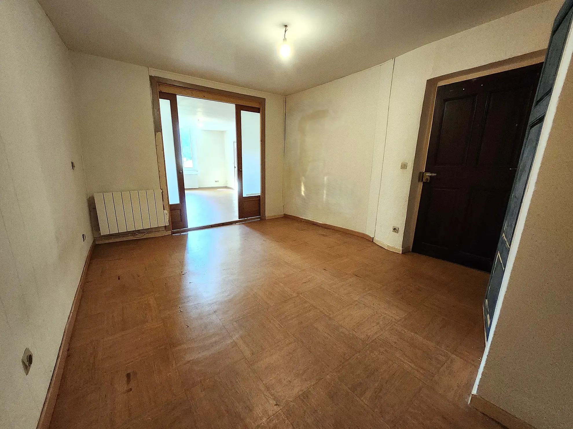 Appartement T2 à rénover en Centre-Ville de Digne-les-Bains avec Potentiel de Rentabilité 