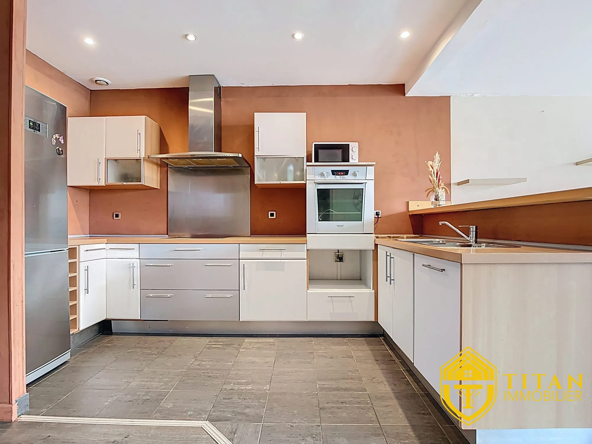 Appartement T3 bis avec ascenseur à Dunkerque (59140) Titan immobilier Appartements T3 bis avec vue port à Dunkerque centre – 83 m² 
