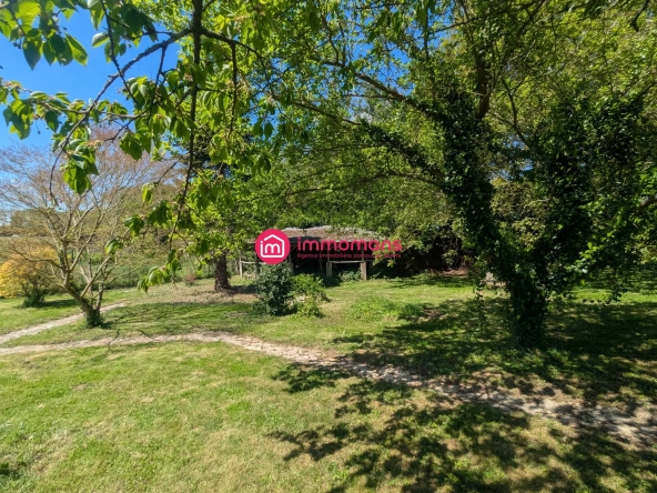 Maison spacieuse de 141 m² avec 4 chambres, garage et terrain à Yvré-le-Pôlin