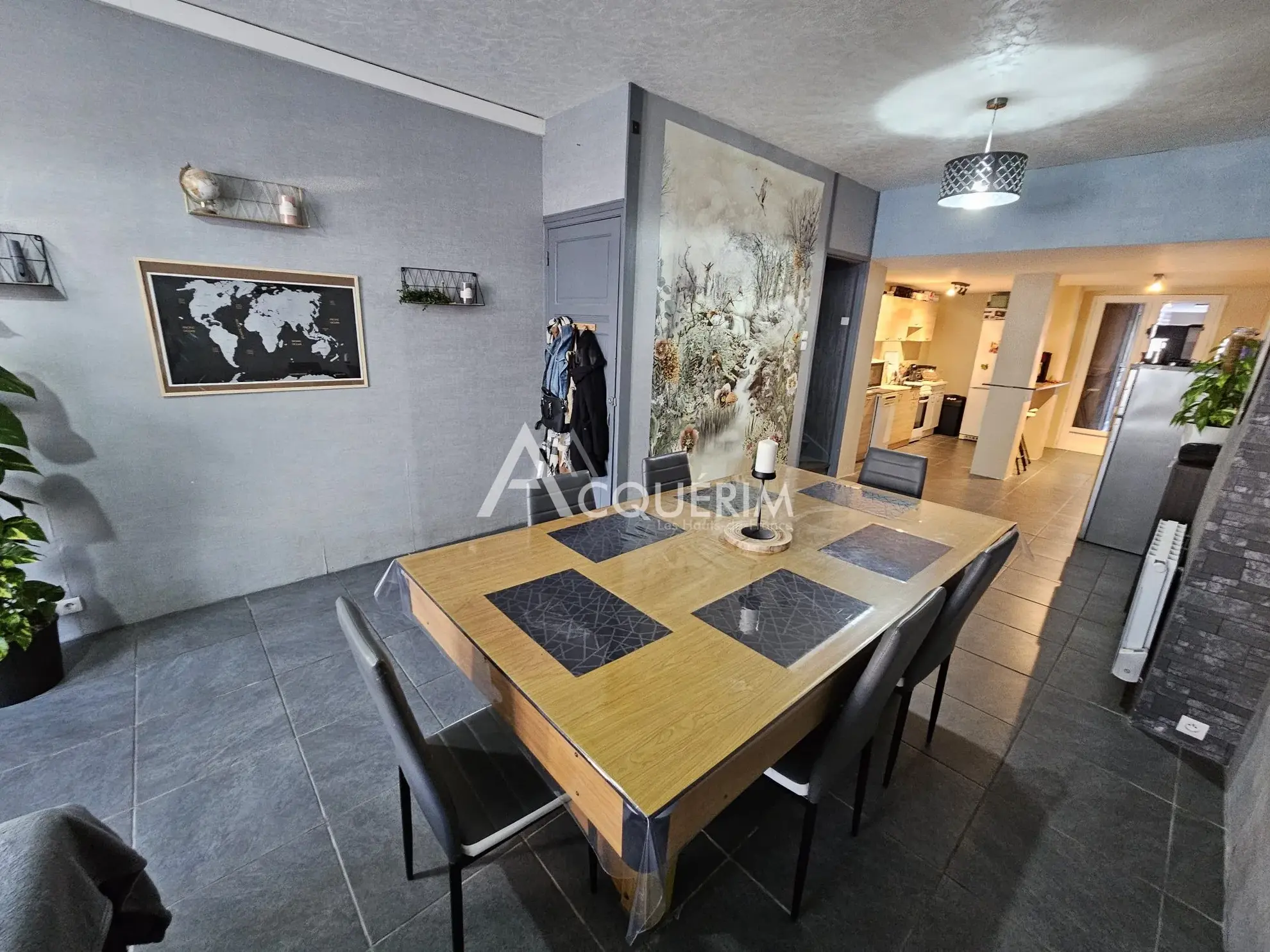 Maison de ville rénovée avec 3 chambres, jardin et terrasse à Salomé 