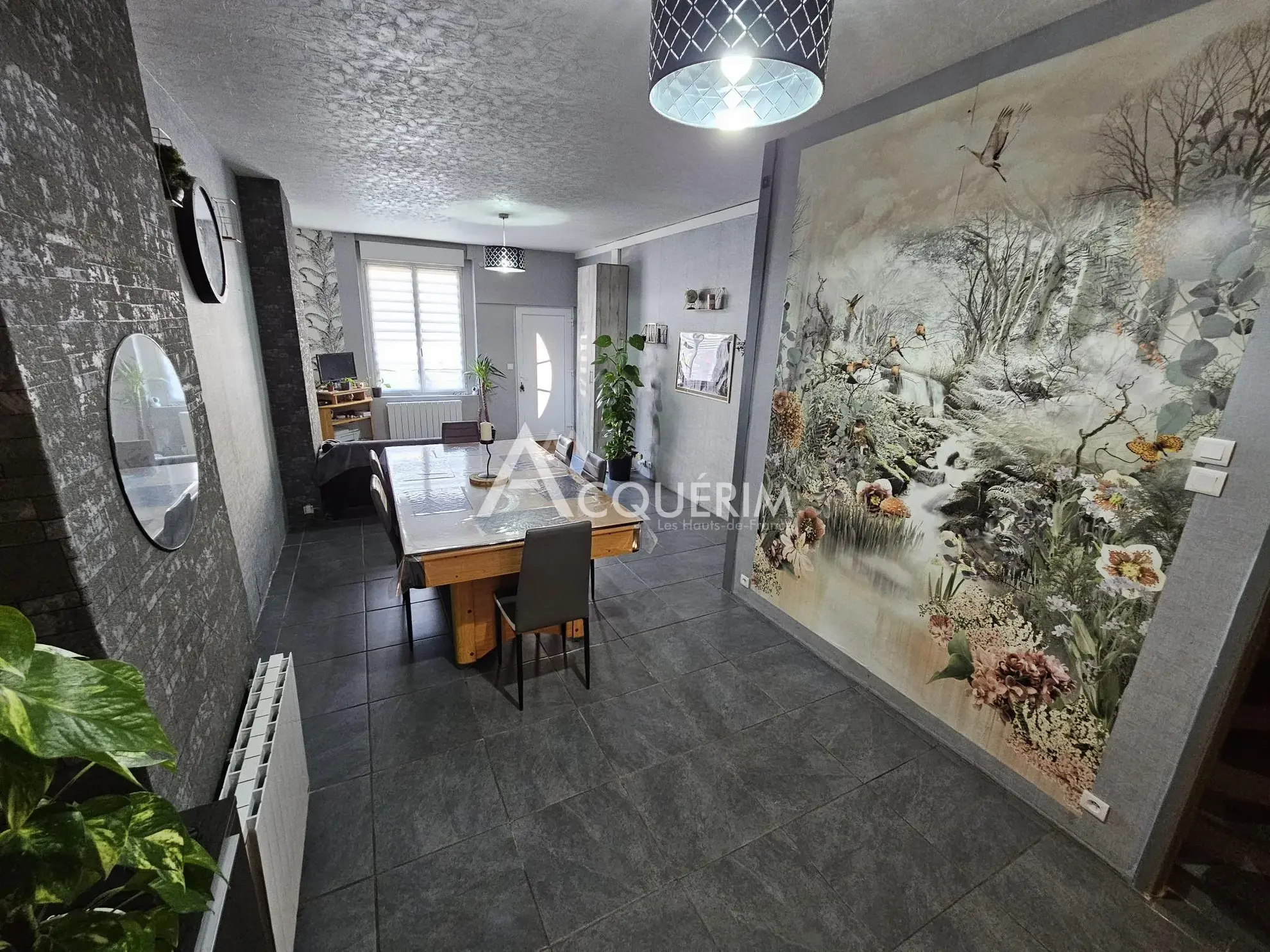 Maison de ville rénovée avec 3 chambres, jardin et terrasse à Salomé 