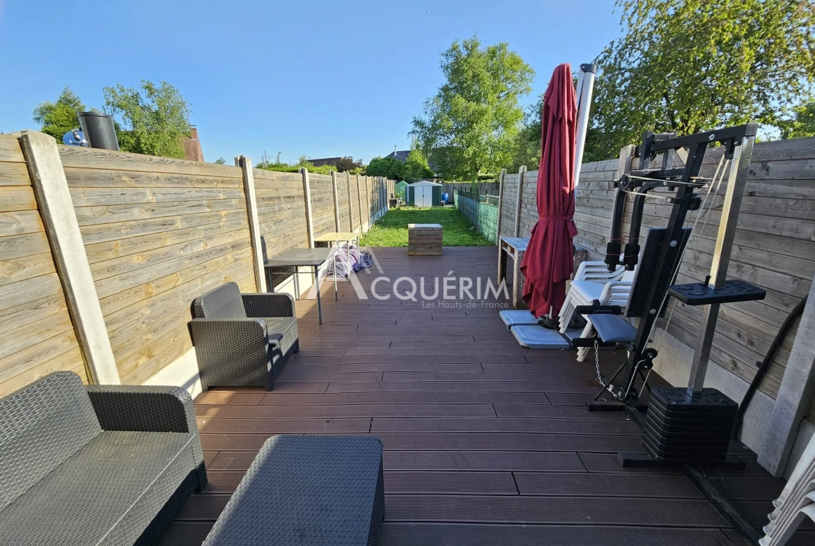 Maison de ville rénovée avec 3 chambres, jardin et terrasse à Salomé 