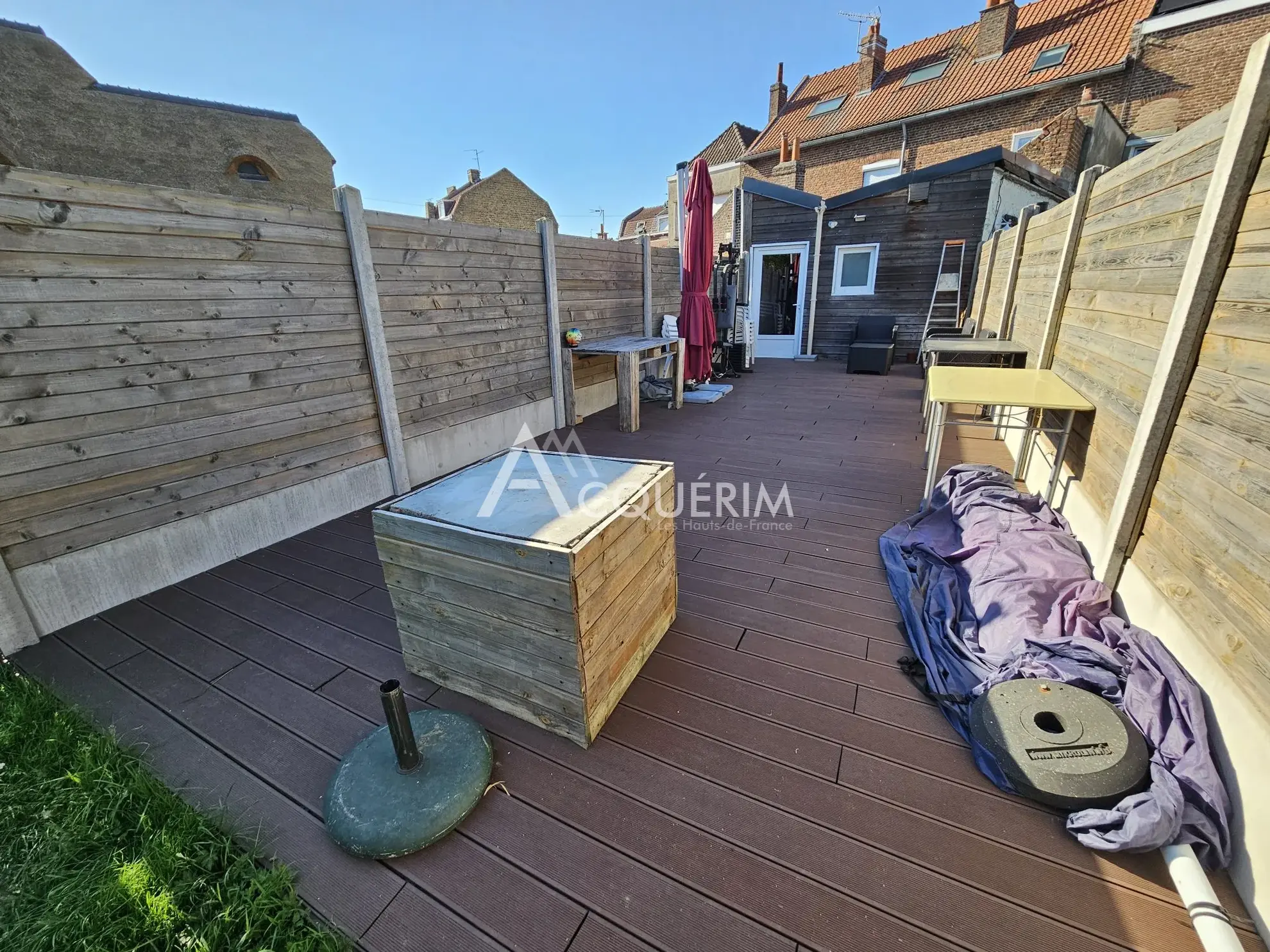 Maison de ville rénovée avec 3 chambres, jardin et terrasse à Salomé 