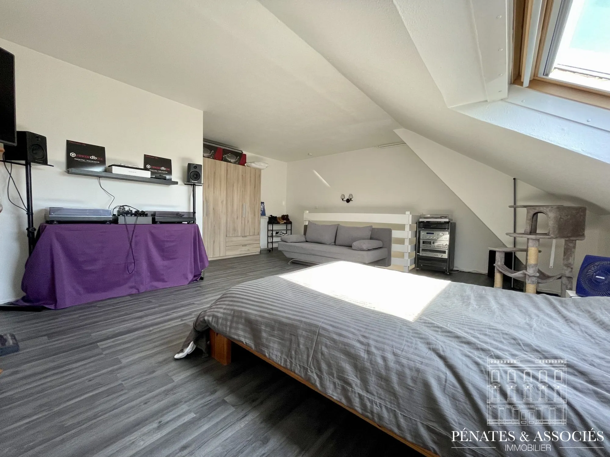 Appartement duplex T2 avec parking proche du Jardin des Plantes de Rouen 