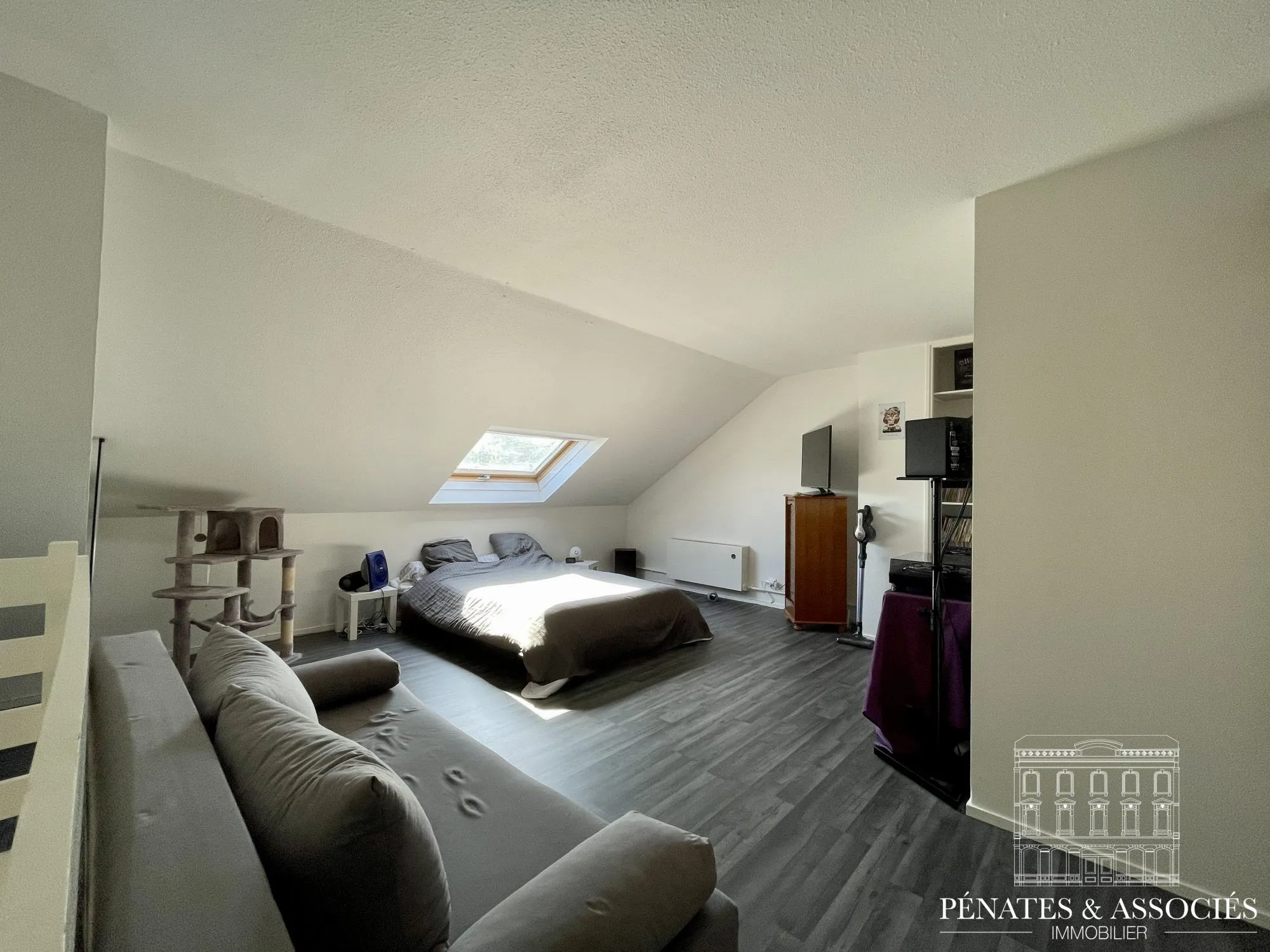 Appartement duplex T2 avec parking proche du Jardin des Plantes de Rouen 