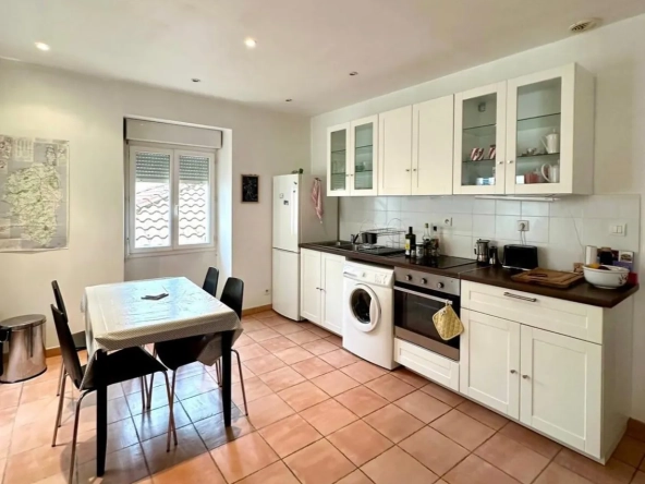 Appartement T2 Lumineux en Centre-Ville d'Ales avec Revenu Locatif