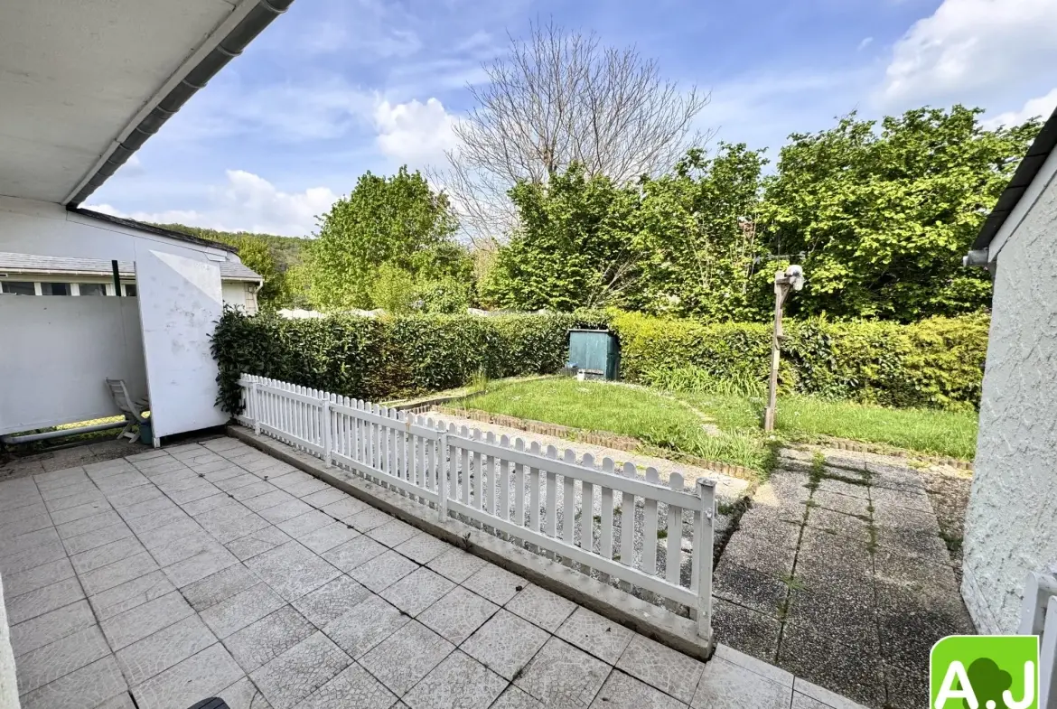 Maison plain-pied 2 chambres à Ézy-sur-Eure – 84 m², garage et terrain clos 