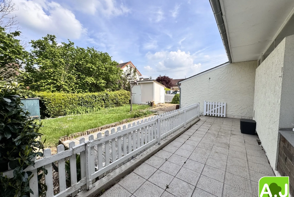 Maison plain-pied 2 chambres à Ézy-sur-Eure – 84 m², garage et terrain clos 