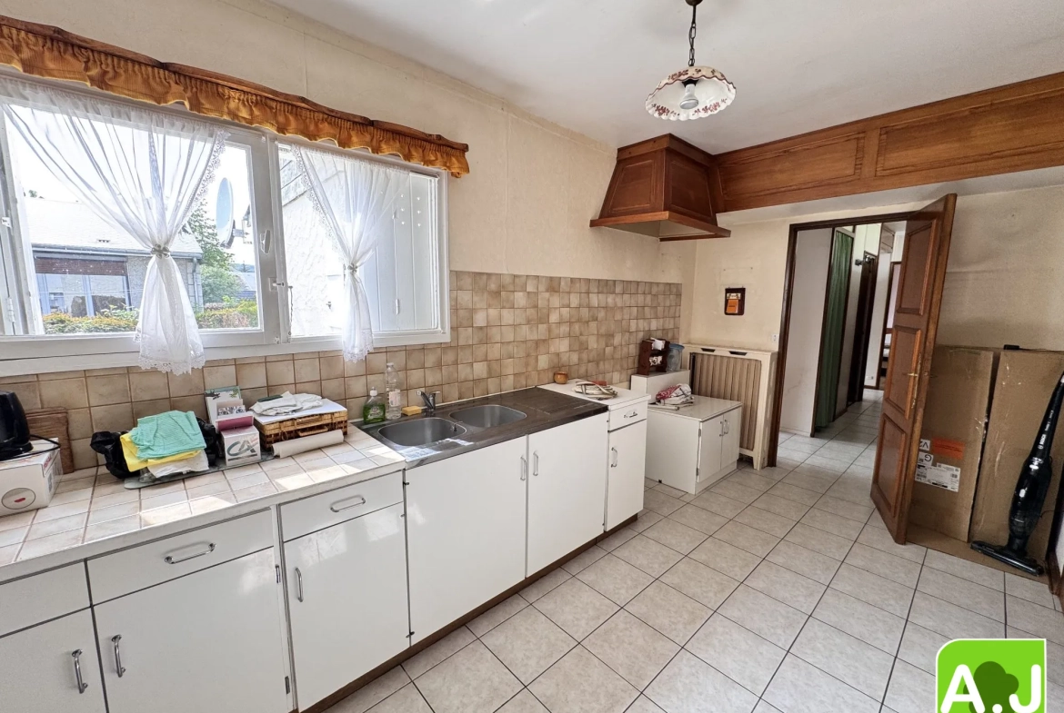 Maison plain-pied 2 chambres à Ézy-sur-Eure – 84 m², garage et terrain clos 