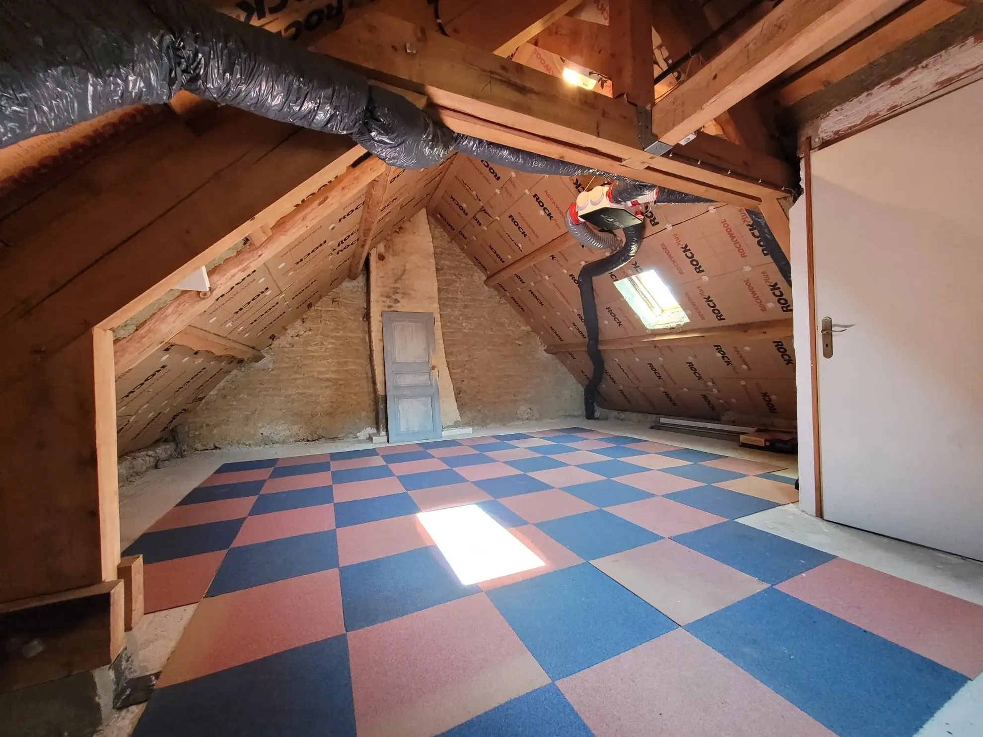 Charmante maison de village avec jardin, garage et potentiel d'aménagement 