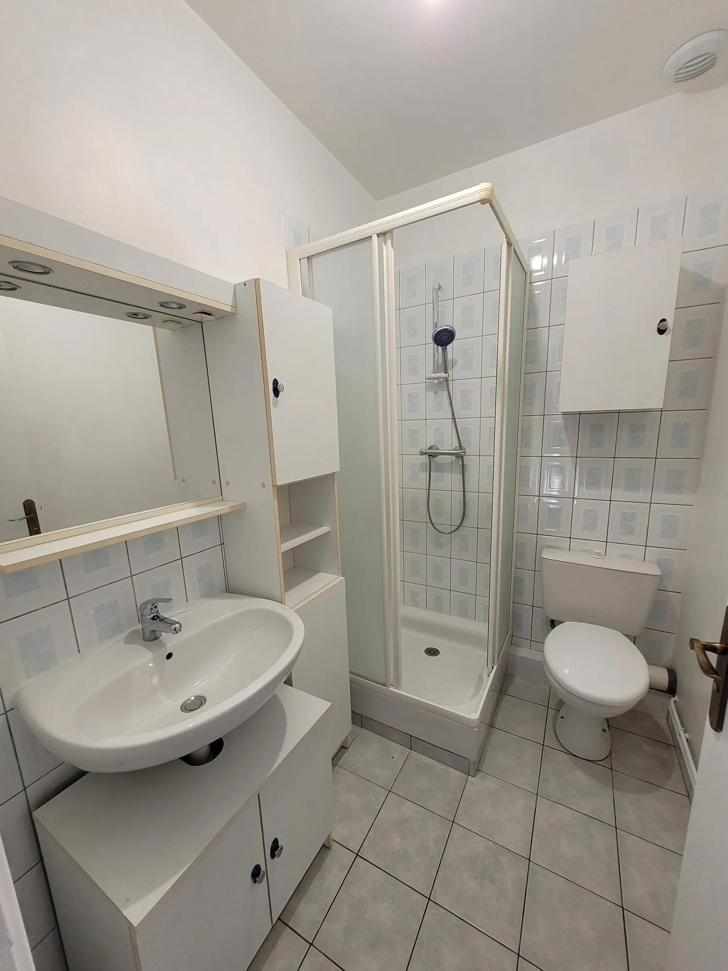 Charmante maison de village avec jardin, garage et potentiel d'aménagement 