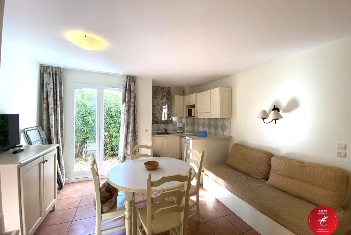 Magnifique Mazet de 36 m² avec piscine et vue mer aux Issambres 