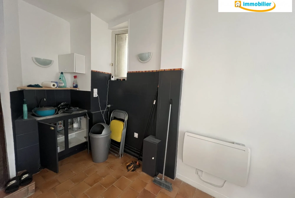 Local commercial à vendre à Ablis 78660 avec terrasse et jardin 