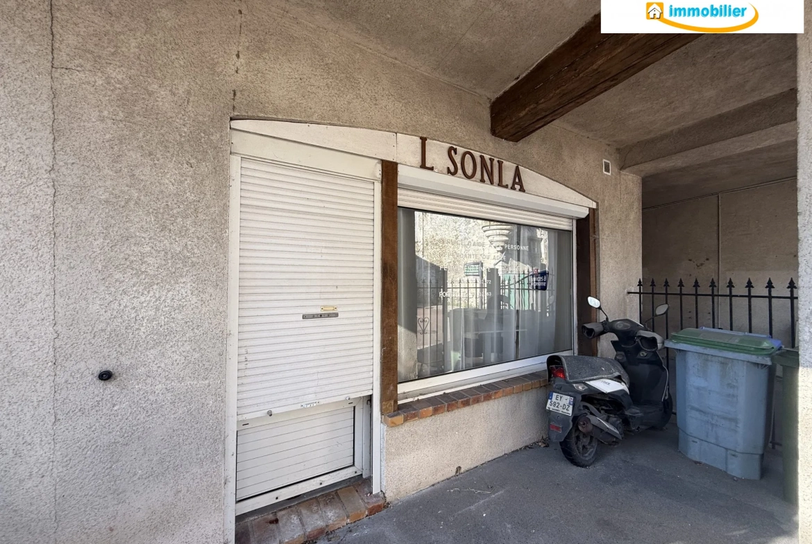 Local commercial à vendre à Ablis 78660 avec terrasse et jardin 
