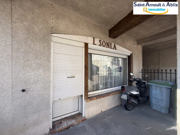 Local commercial à vendre à Ablis 78660 avec terrasse et jardin