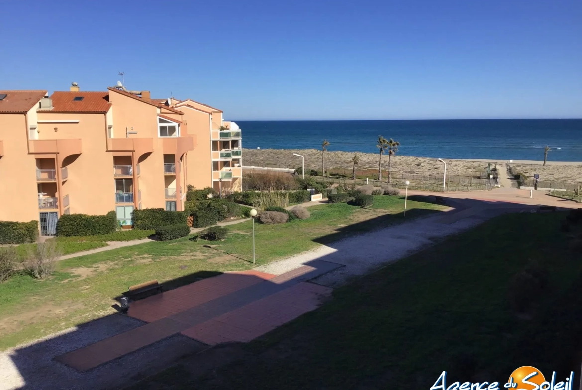 Appartement T2 en mezzanine avec garage face à la plage au Le Barcarès 