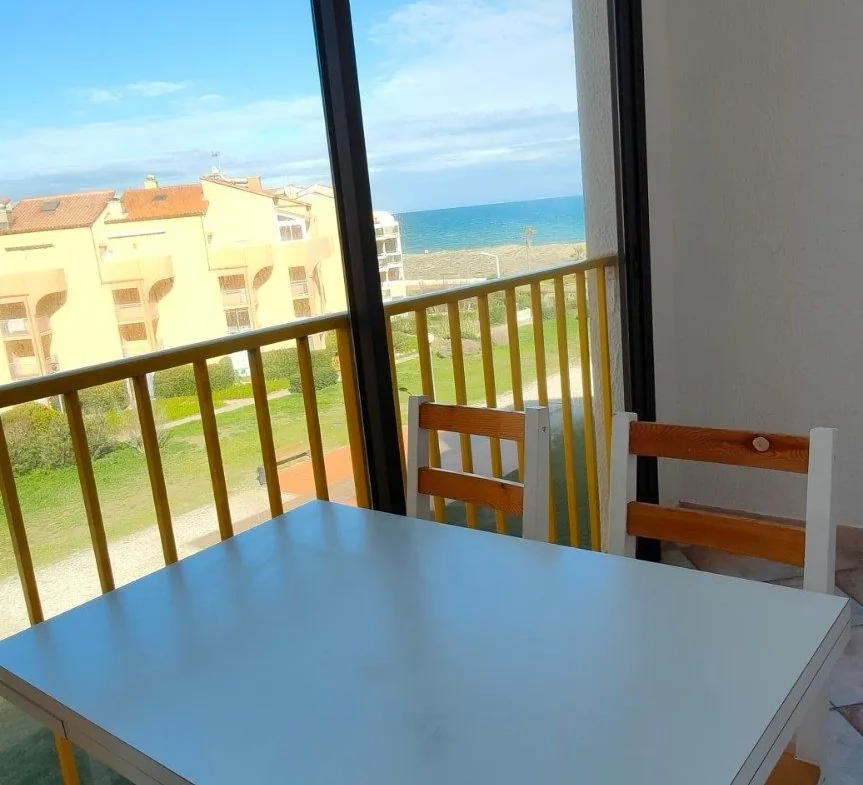 Appartement T2 en mezzanine avec garage face à la plage au Le Barcarès 
