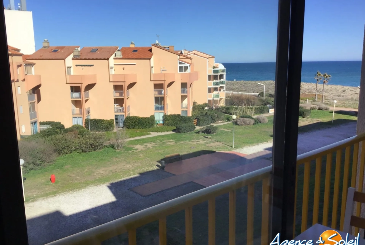 Appartement T2 en mezzanine avec garage face à la plage au Le Barcarès 