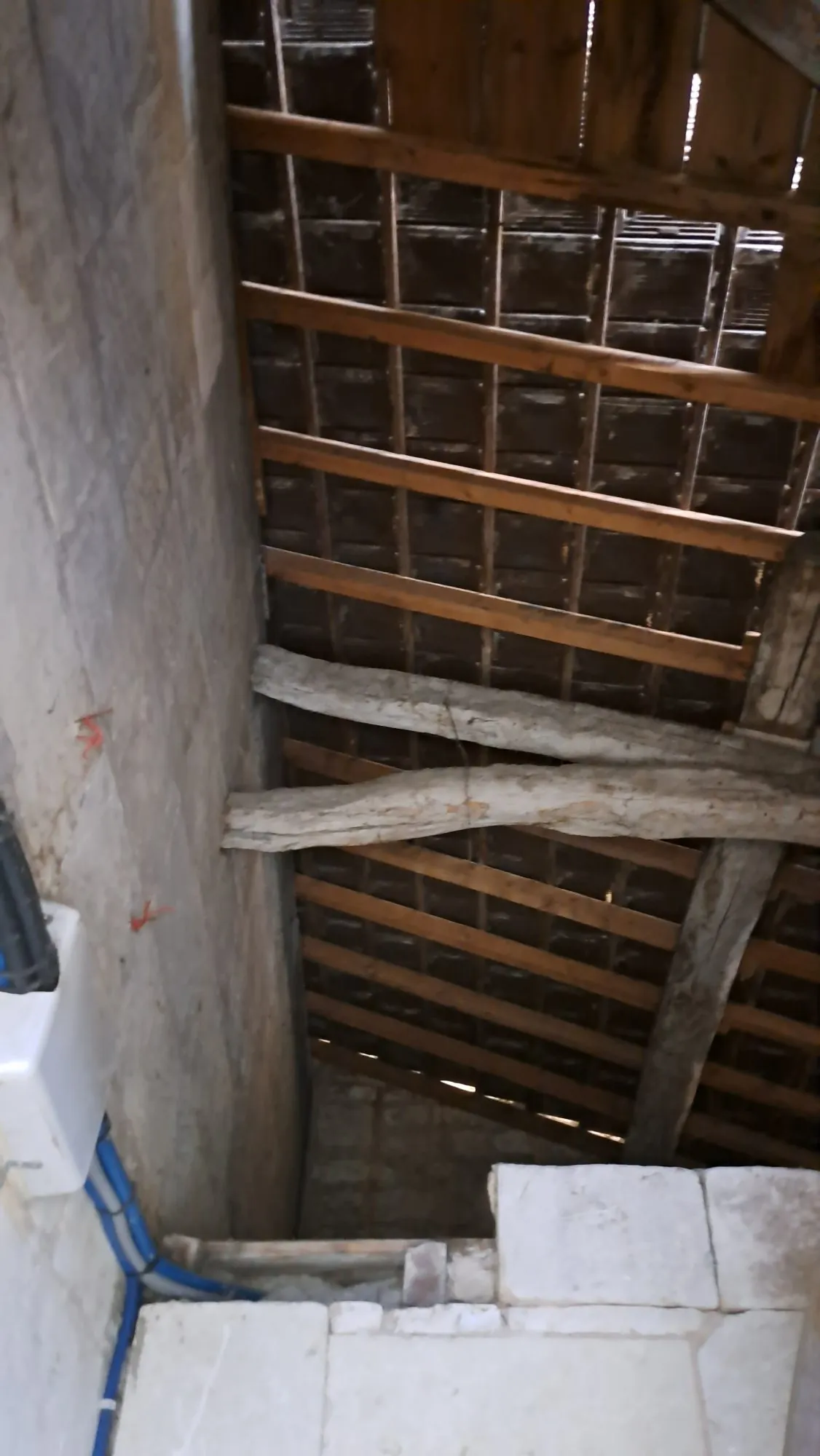PARTIE COMBLES  Charmante maison de ville rénovée avec véranda à Loudun 