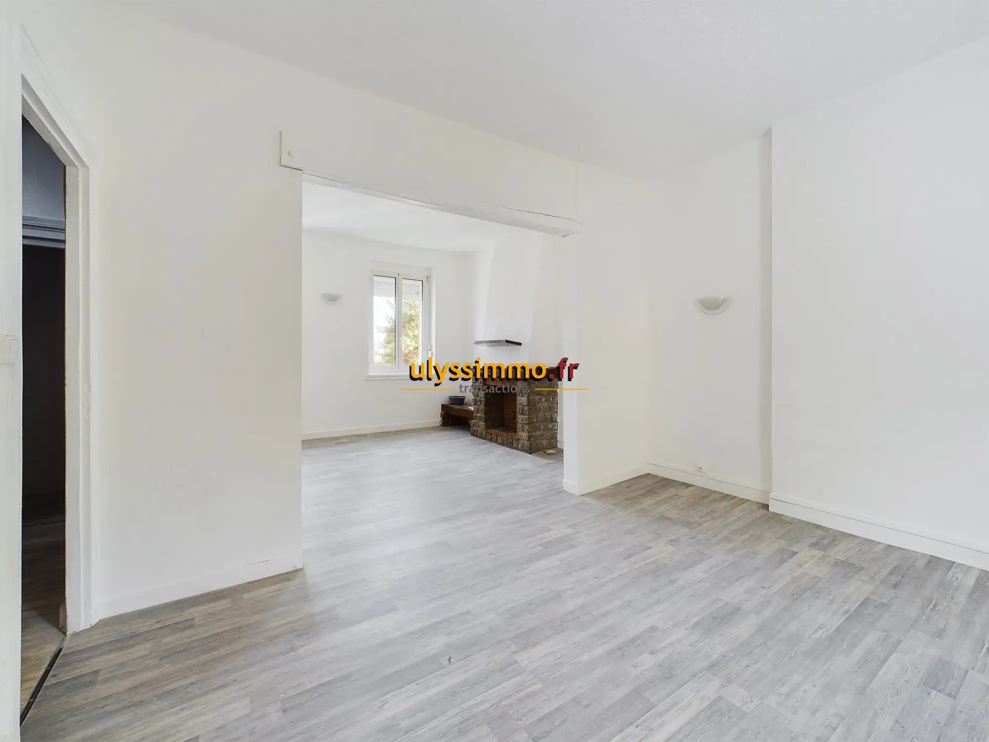Séjour Maison à vendre à Roye avec 4 chambres et grand potentiel 