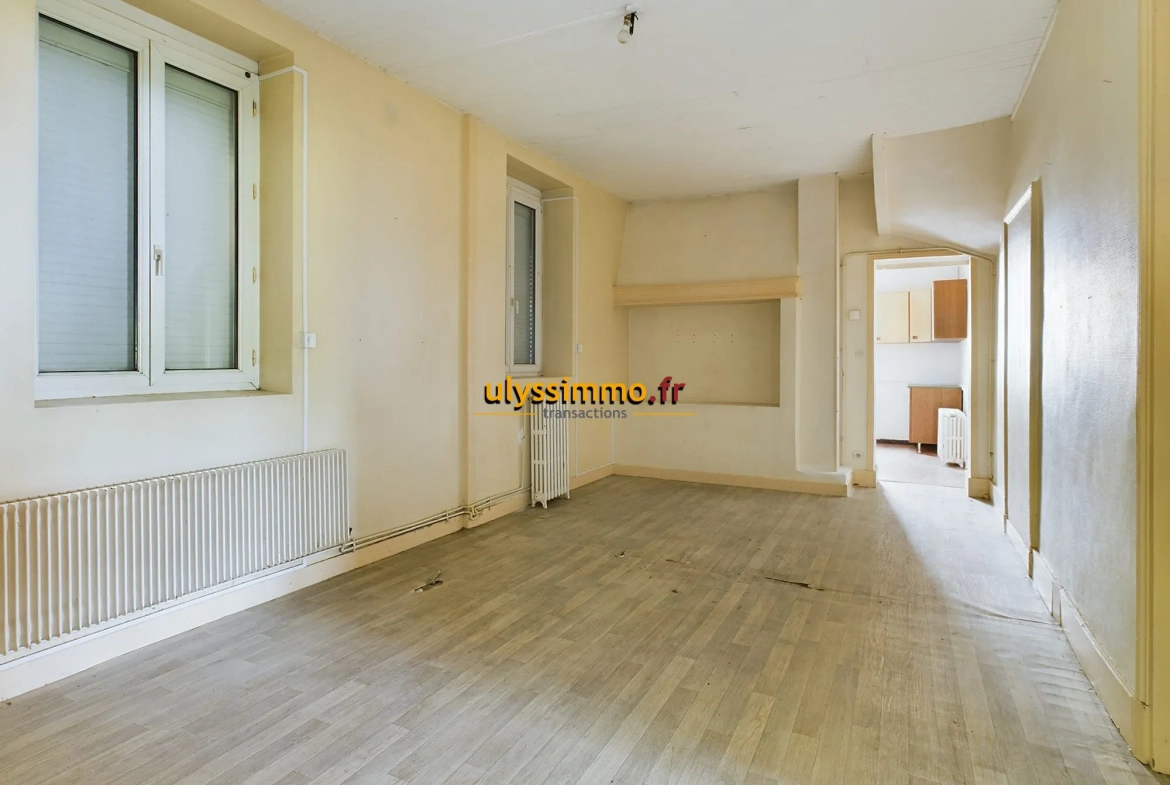 Maison à vendre à Roye avec 4 chambres et grand potentiel 