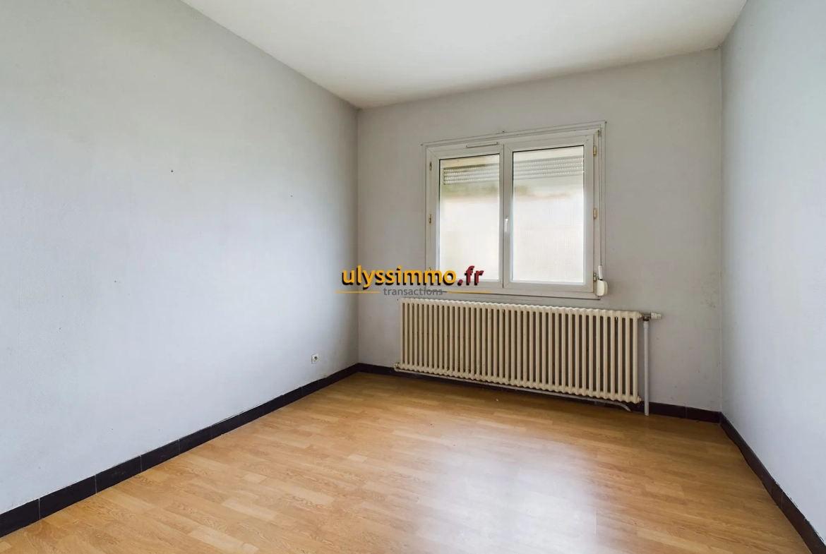 Chambre Maison à vendre à Roye avec 4 chambres et grand potentiel 