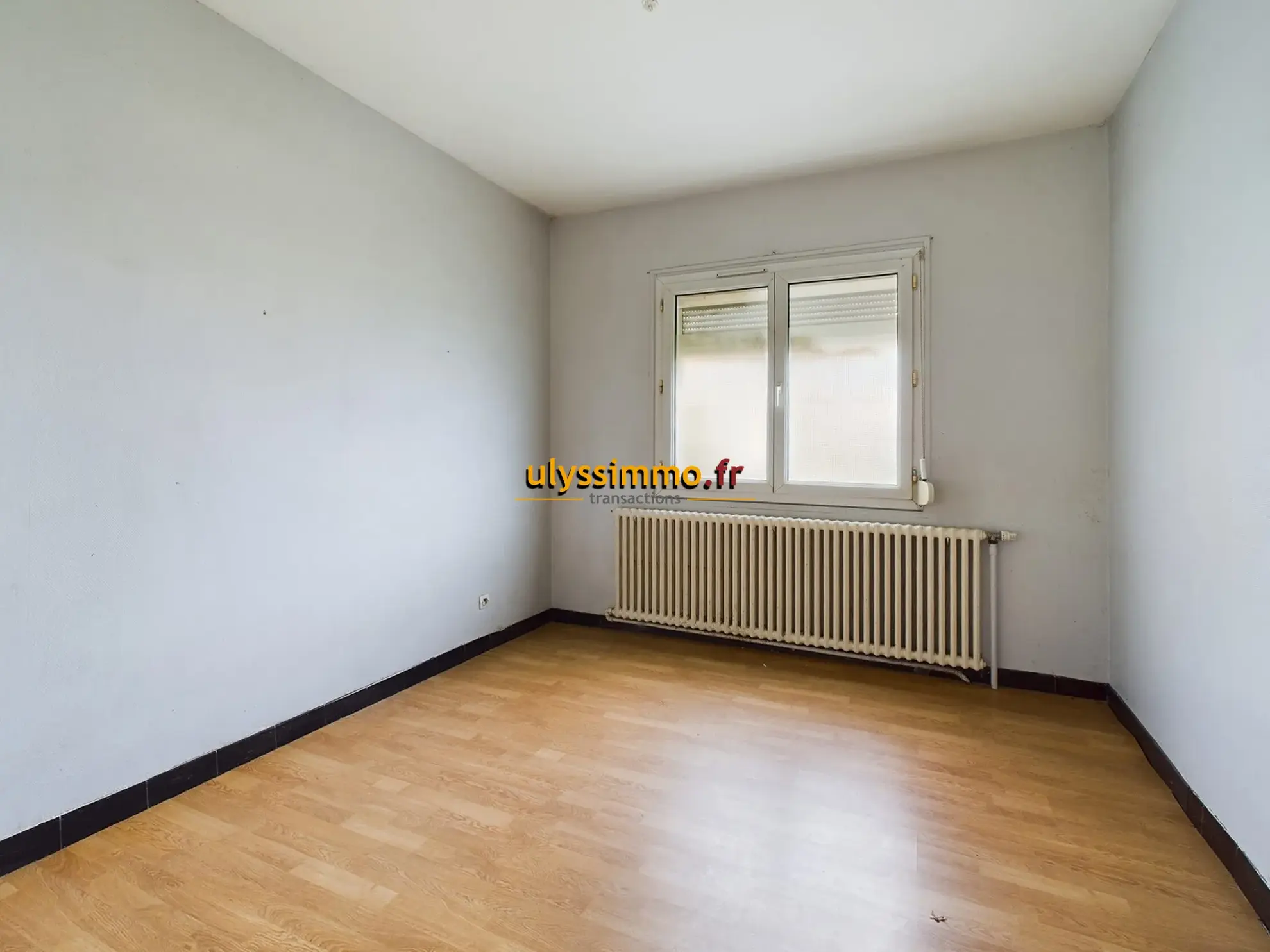 Chambre Maison à vendre à Roye avec 4 chambres et grand potentiel 