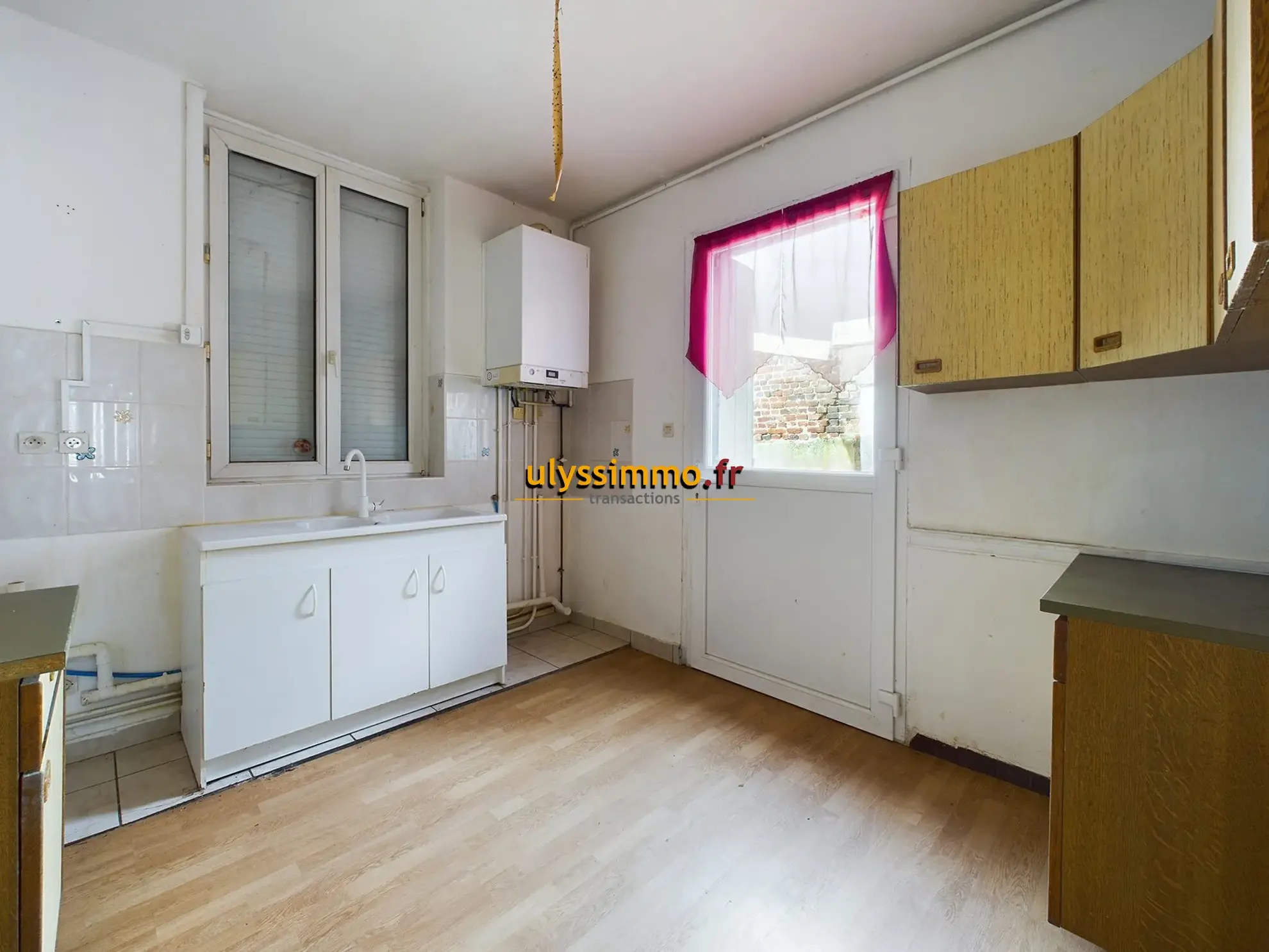 Cuisine Maison à vendre à Roye avec 4 chambres et grand potentiel 