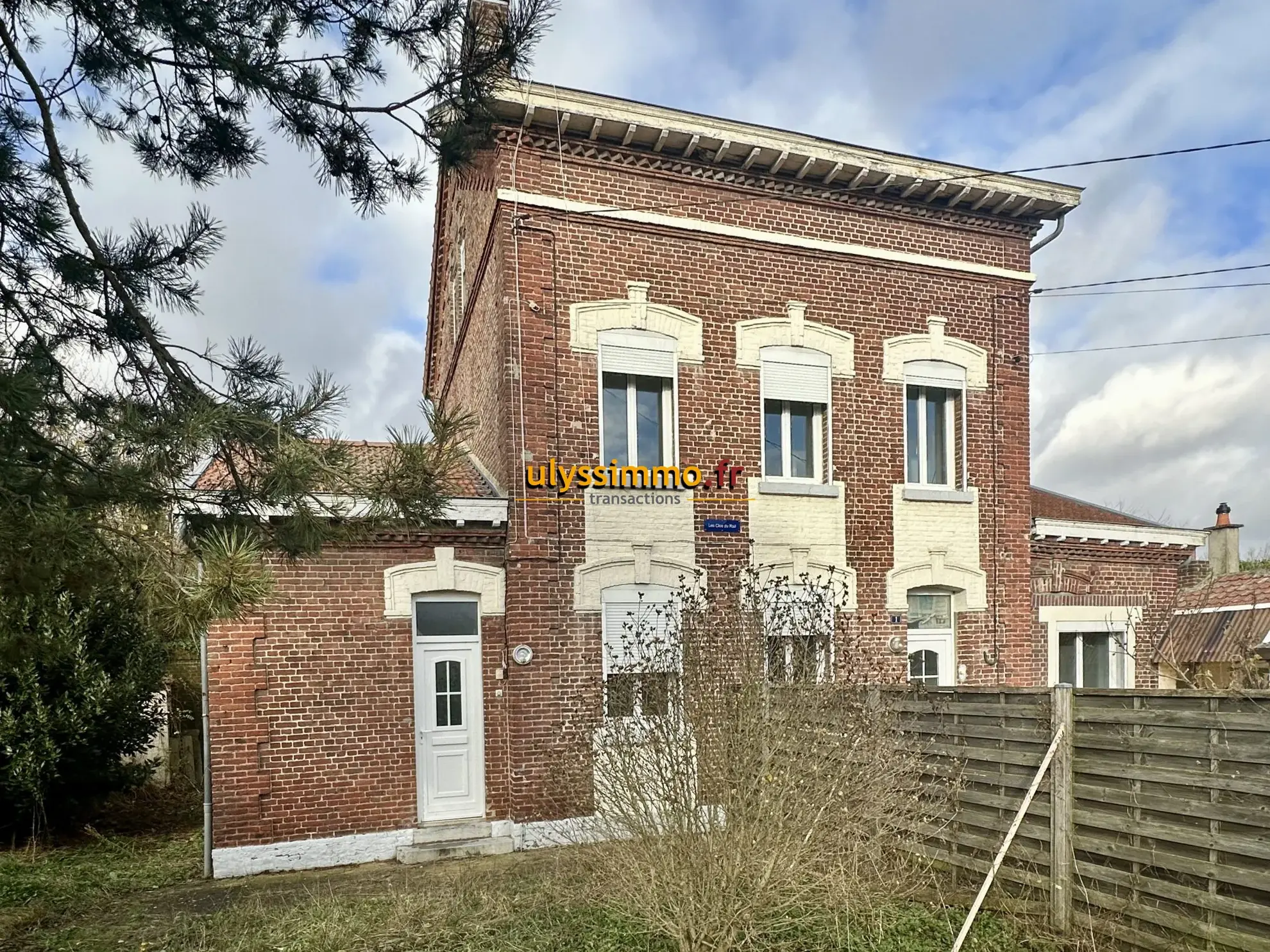 Maison Maison à vendre à Roye avec 4 chambres et grand potentiel 
