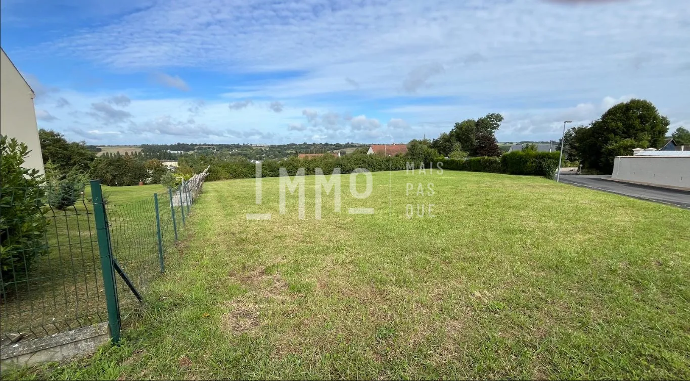 Terrain constructible viabilisé à Savigny-sur-Braye de 1810 m² 