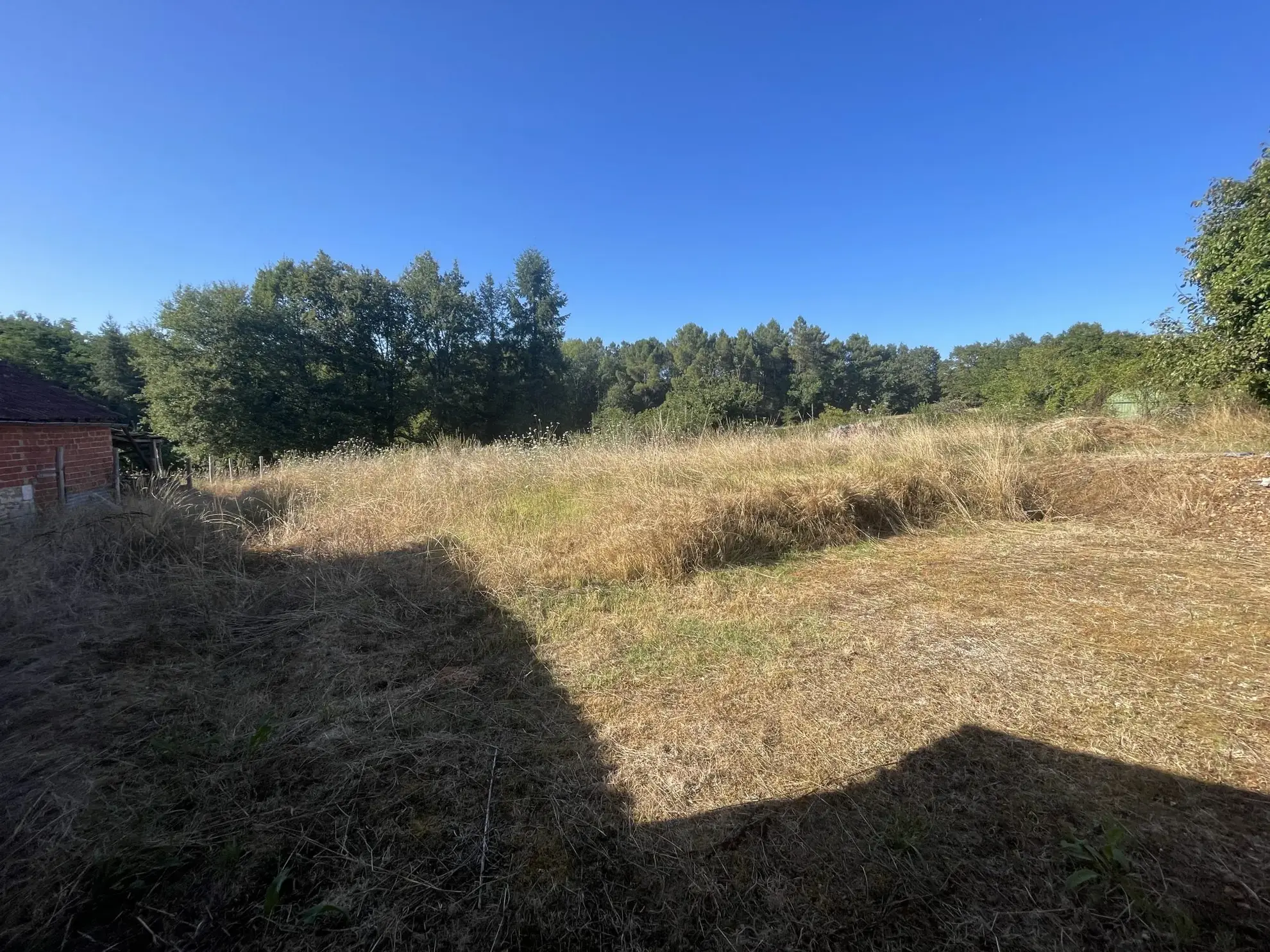 Maison en pierre à rénover à Négrondes, 1100 m² de terrain - Périgord Vert 