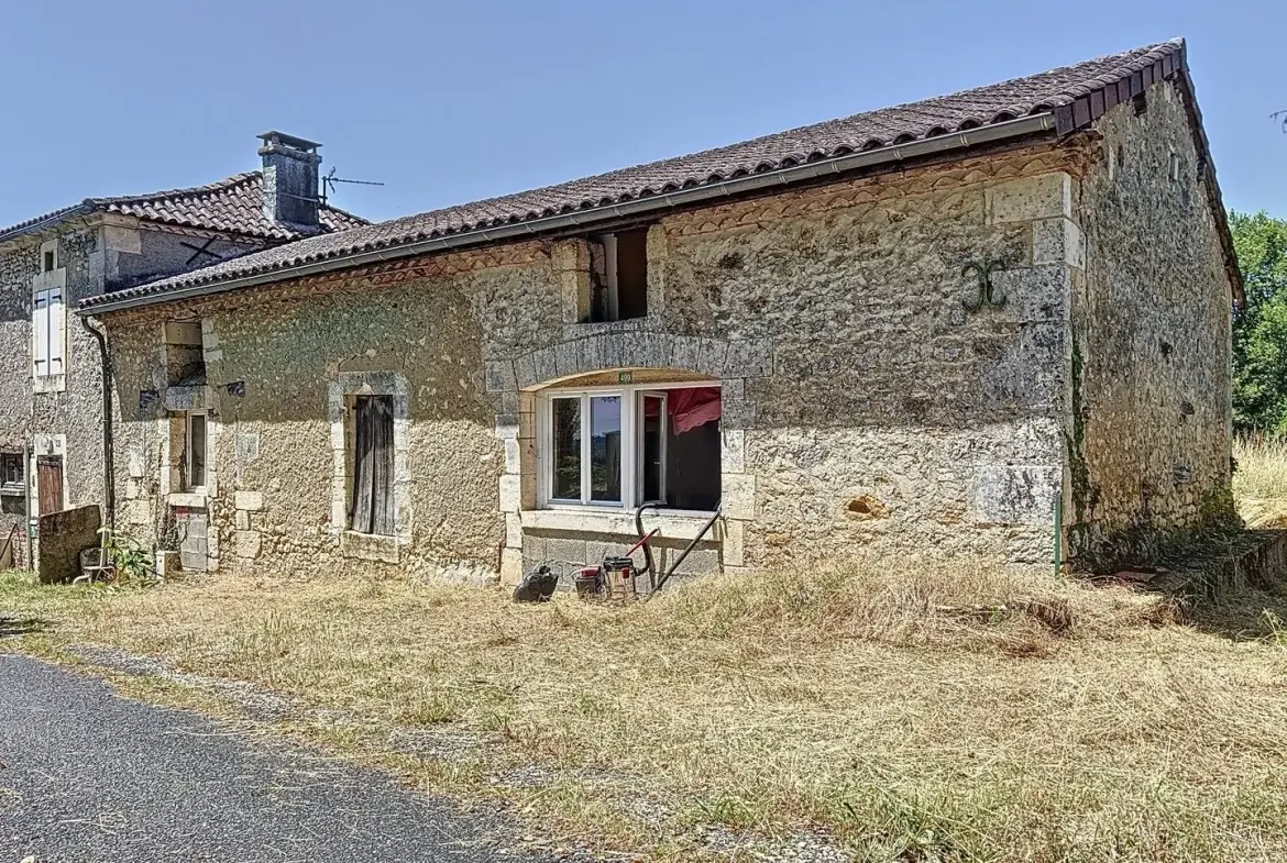Maison en pierre à rénover à Négrondes, 1100 m² de terrain - Périgord Vert 