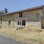 Maison en pierre à rénover à Négrondes, 1100 m² de terrain - Périgord Vert