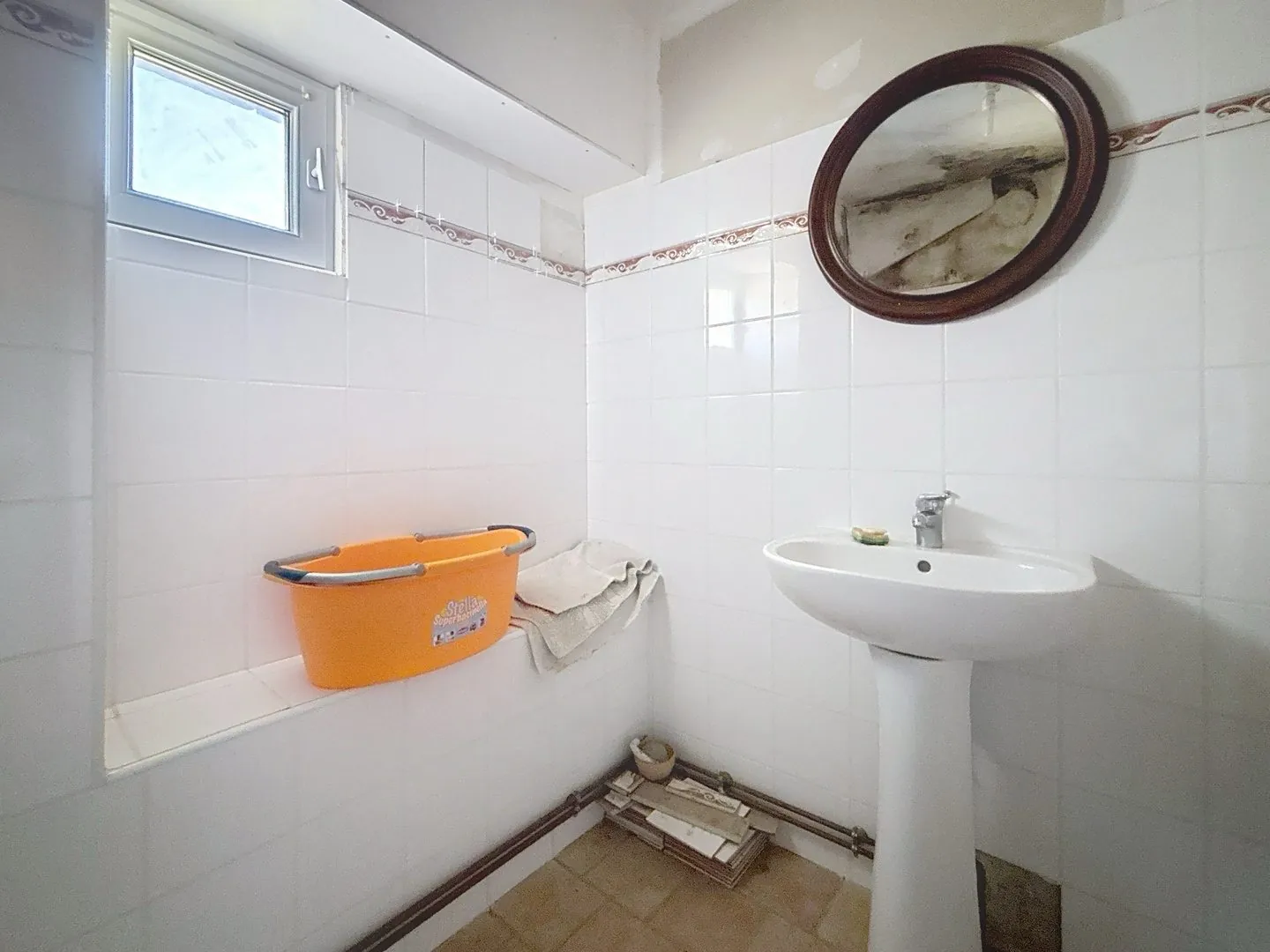 Maison en pierre à rénover à Négrondes, 1100 m² de terrain - Périgord Vert 