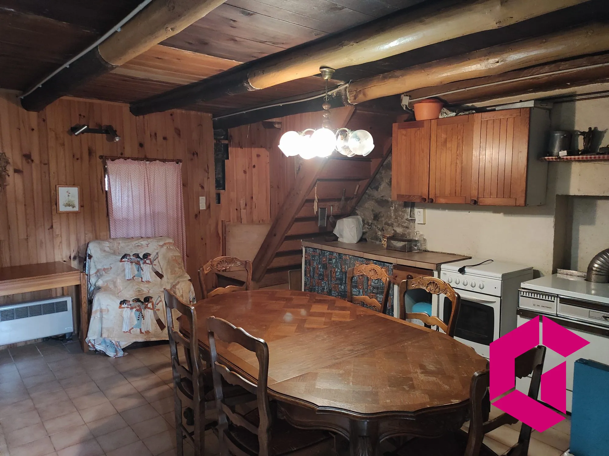 Ancienne ferme en pierres à rénover à Saint-Julien-du-Pinet - 60 m² 