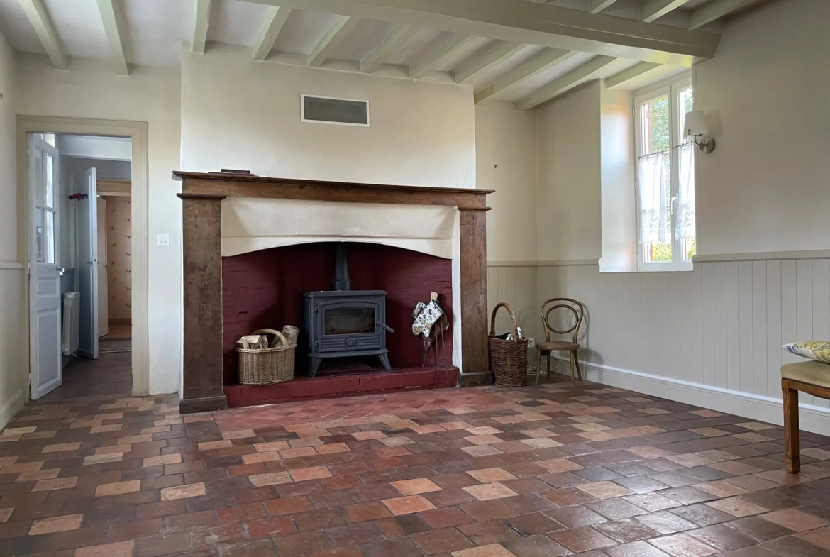 Maison à vendre à Bernay - Charmante maison normande avec dépendance 