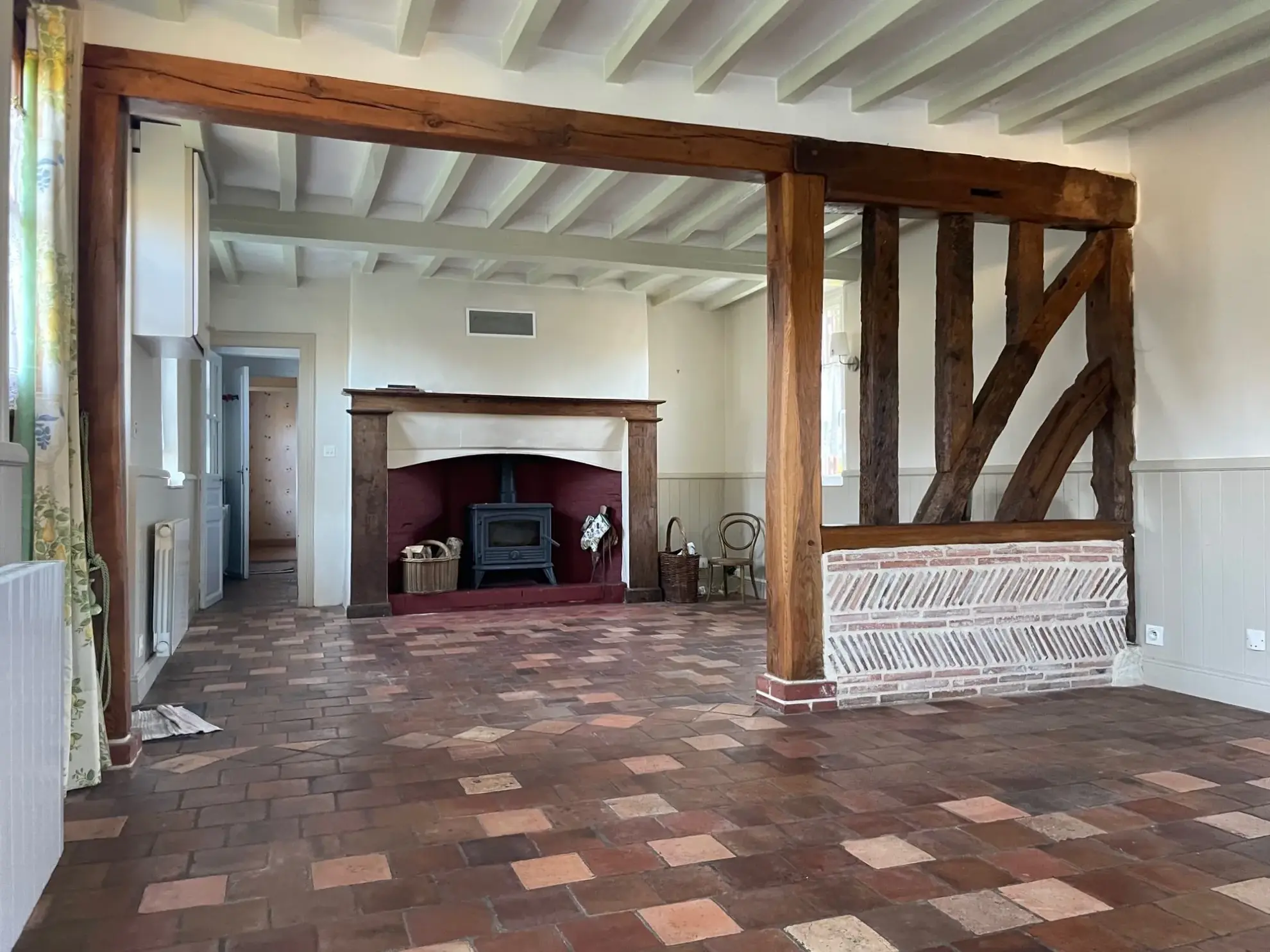 Maison à vendre à Bernay - Charmante maison normande avec dépendance 