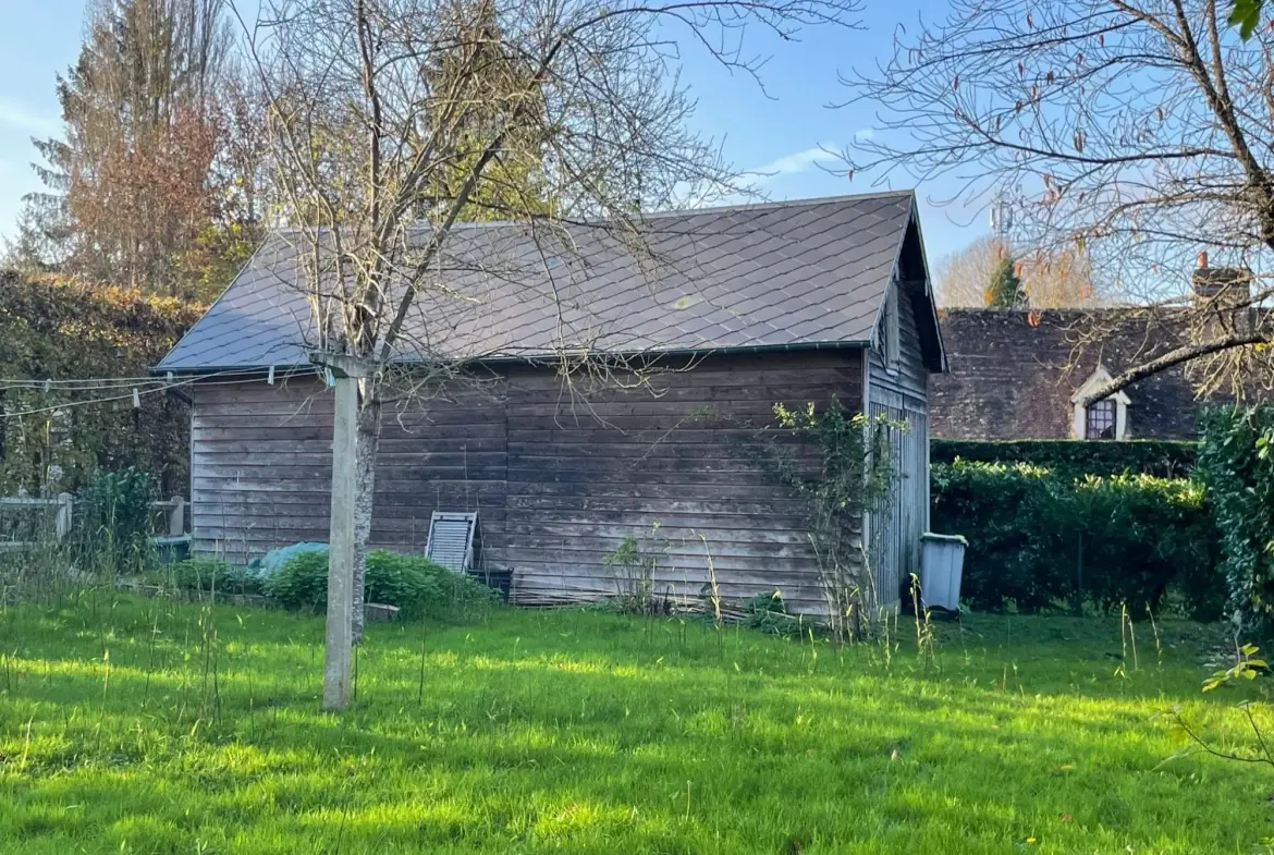 Maison à vendre à Bernay - Charmante maison normande avec dépendance 