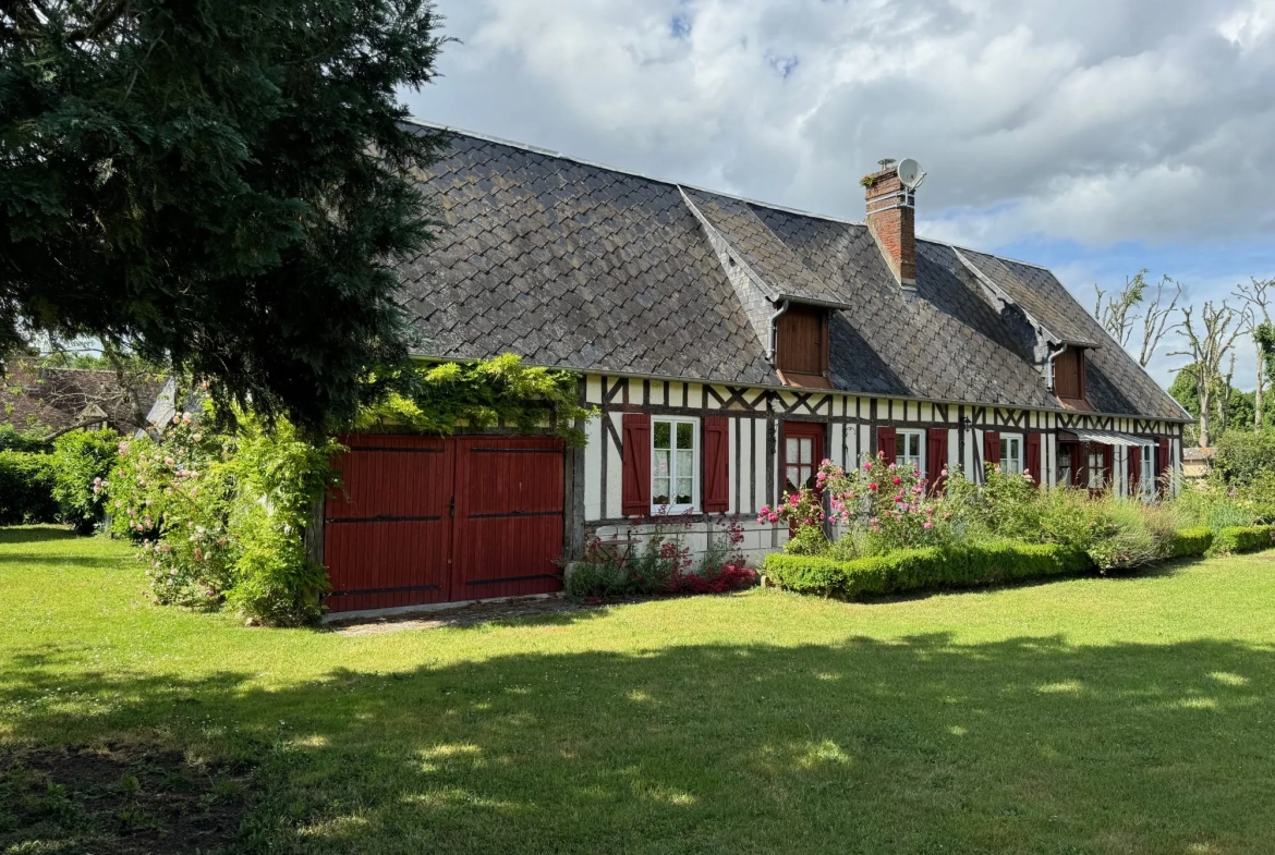 Maison à vendre à Bernay - Charmante maison normande avec dépendance 