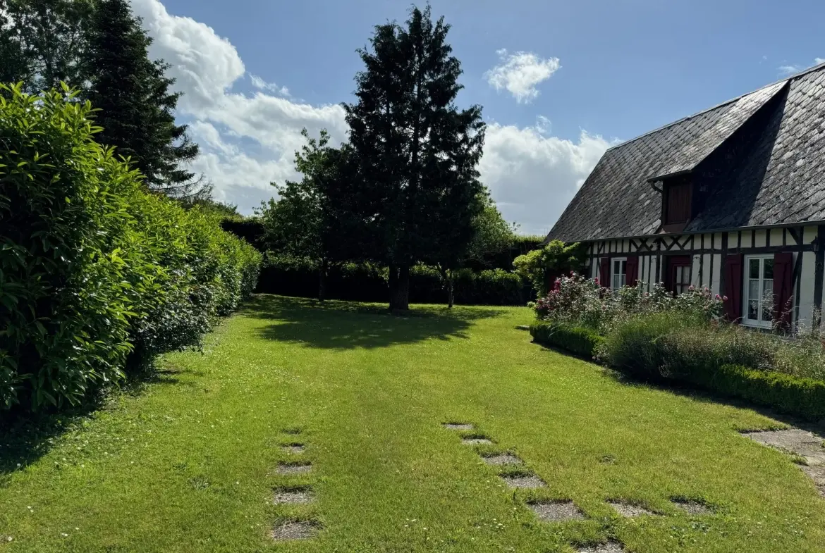 Maison à vendre à Bernay - Charmante maison normande avec dépendance 