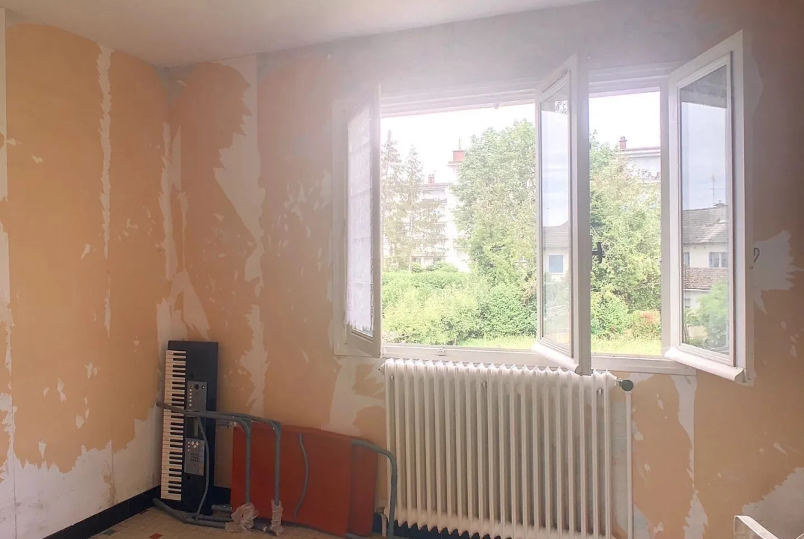 Maison à Vendre de 70 m² avec sous-sol à Portes de la Bourgogne 